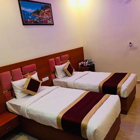 Kusum House Bed and Breakfast Greater Noida Buitenkant foto